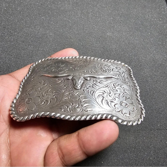 Nocona Long Horn Steer Head Rope Border Engraved Floral Pattern Western Buckle - Picture 1 of 9